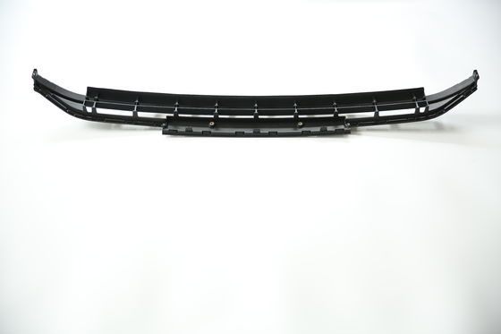 3GB 853 677 VW Passat 2019 2020 μπροστινές σχάρες προφυλακτήρων για το Μαύρο αυτοκινήτων με τη λουρίδα